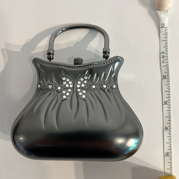 Small metal clutch with butterflies - Picture 6 of 7